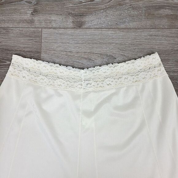 VINTAGE 1970s Ivory Lace Trim Slip Skirt Small-Medium - Picture 2 of 16